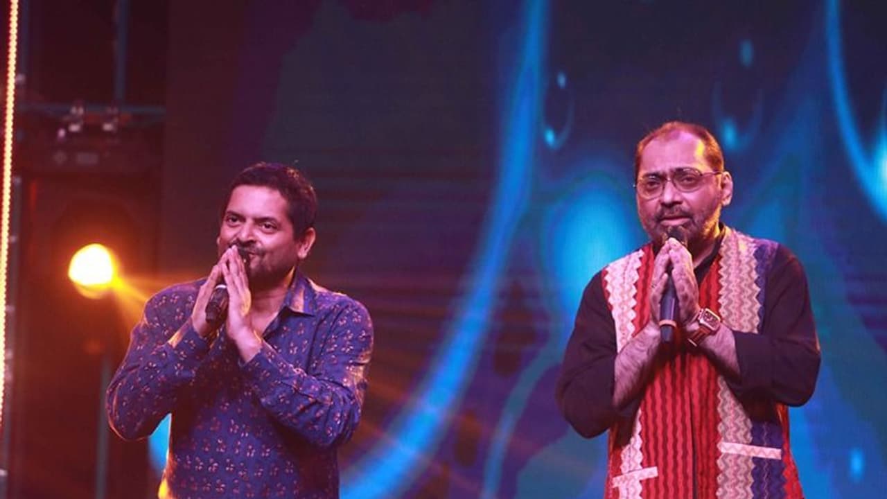 কলকাতার ১০ মঞ্চে সাড়ম্বরে সঙ্গীত মেলা, পৌষ উৎসবে মেতেছে বিশ্বভারতী কলকাতার ১০ মঞ্চে সাড়ম্বরে সঙ্গীত মেলা, পৌষ উৎসবে মেতেছে বিশ্বভারতী