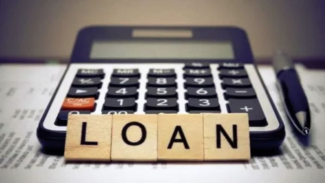 മോശം ക്രെഡറ്റ് സ്കോറാണോ? വിഷമിക്കേണ്ട, വായ്പ നേടാനുള്ള ഘട്ടങ്ങൾ ഇവയാണ്... മോശം ക്രെഡറ്റ് സ്കോറാണോ? വിഷമിക്കേണ്ട, വായ്പ നേടാനുള്ള ഘട്ടങ്ങൾ ഇവയാണ്...