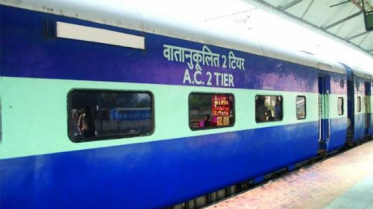 KSRTC ಮುಷ್ಕರ, ರೈಲ್ವೆ ಇಲಾಖೆ ಮೊರೆ ಹೋದ ಸರ್ಕಾರ, ಈ ರೂಟ್‌ನಲ್ಲಿ ಸ್ಪೆಶಲ್ ಟ್ರೇನ್!