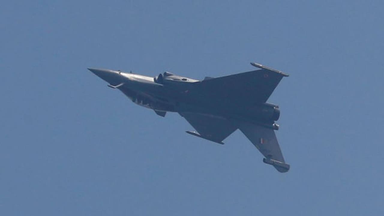 12वीं पास हैं तो जल्द कर दें भारतीय वायु सेना ज्वॉइन करने के लिए आवेदन, यहां पढ़ें सभी डिटेल्स 12वीं पास हैं तो जल्द कर दें भारतीय वायु सेना ज्वॉइन करने के लिए आवेदन, यहां पढ़ें सभी डिटेल्स