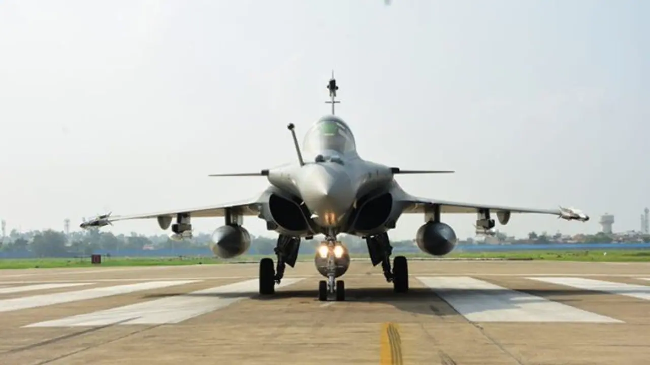 Woman pilot of IAF to join Golden Arrows Squadron with Rafales