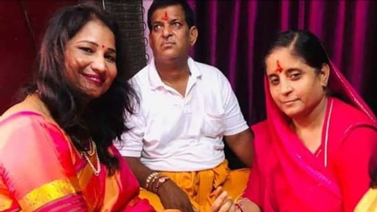 खुशी की आखिरी तस्वीर:कोरोना से तबाह पूरा परिवार, इकलौते बेटे की मौत..कोई नहीं दाह संस्कार करने वाला खुशी की आखिरी तस्वीर:कोरोना से तबाह पूरा परिवार, इकलौते बेटे की मौत..कोई नहीं दाह संस्कार करने वाला