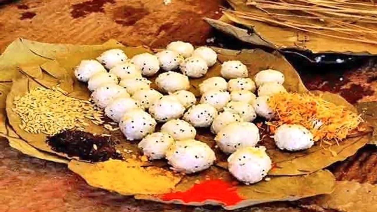 पुरुष न हो तो महिलाएं भी कर सकती हैं पितरों का श्राद्ध, जानिए क्या कहते हैं धर्म ग्रंथ