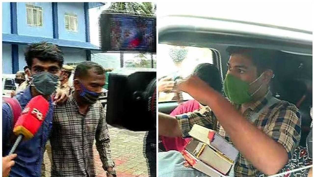 പന്തീരങ്കാവ് UAPA കേസില് ജാഗ്രതക്കുറവുണ്ടായി; പൊലീസിന് വഴങ്ങിയെന്ന് CPM കോഴിക്കോട് സൗത്ത് ഏരിയ സമ്മേളനം പന്തീരങ്കാവ് UAPA കേസില് ജാഗ്രതക്കുറവുണ്ടായി; പൊലീസിന് വഴങ്ങിയെന്ന് CPM കോഴിക്കോട് സൗത്ത് ഏരിയ സമ്മേളനം