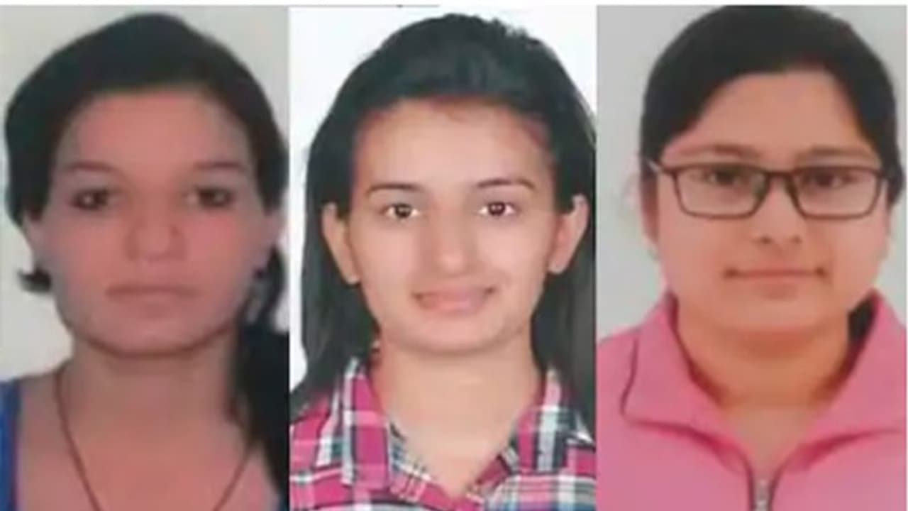 UPPCS 2018 का रिजल्ट घोषित, टॉप थ्री में बेटियों ने जमाया कब्जा; हरियाणा की अनुज नेहरा टॉपर UPPCS 2018 का रिजल्ट घोषित, टॉप थ्री में बेटियों ने जमाया कब्जा; हरियाणा की अनुज नेहरा टॉपर