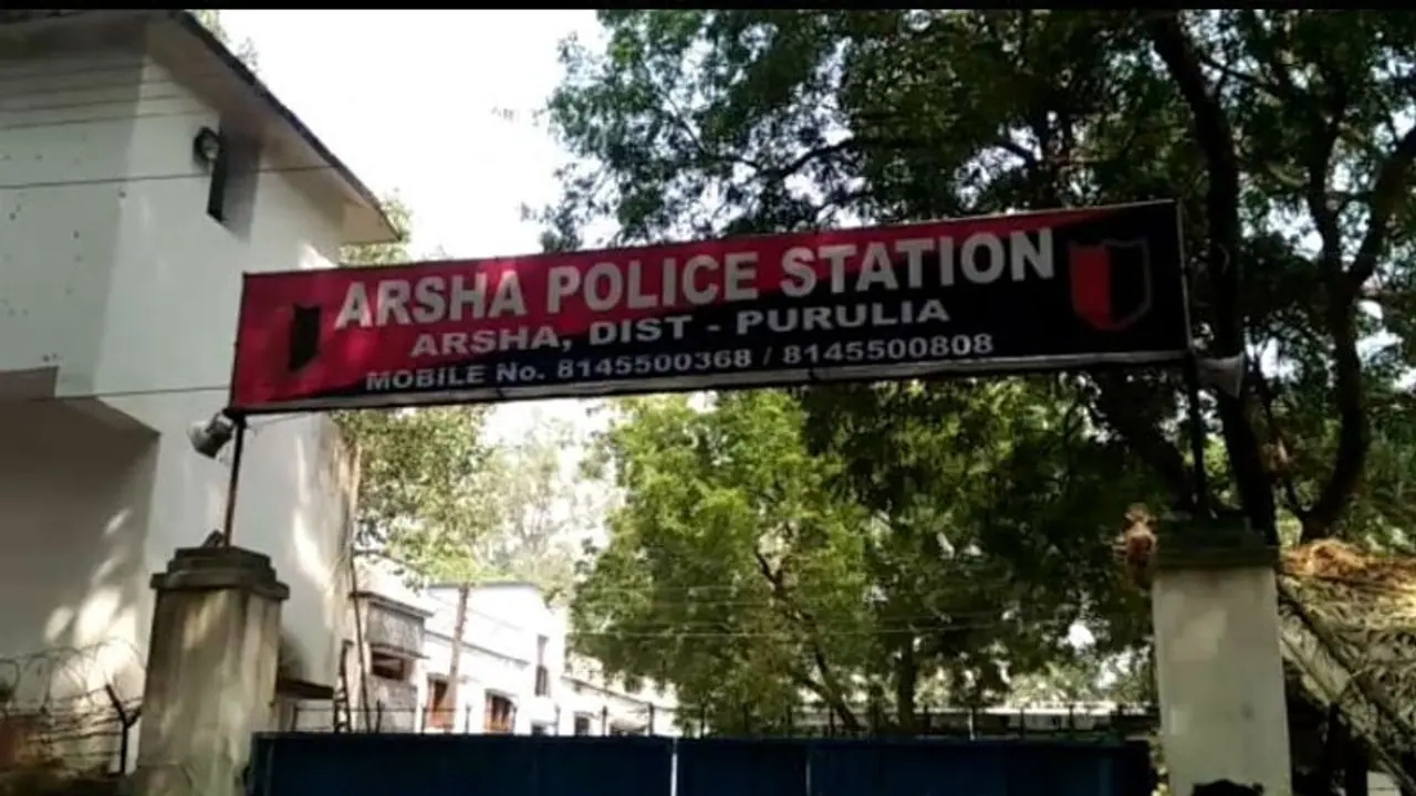 পুরুলিয়ায় বন্ধ ঘরে আদিবাসী দম্পতির মুণ্ডহীন দেহ, ডাইনি অপবাদে খুন বলে অভিযোগ পুরুলিয়ায় বন্ধ ঘরে আদিবাসী দম্পতির মুণ্ডহীন দেহ, ডাইনি অপবাদে খুন বলে অভিযোগ