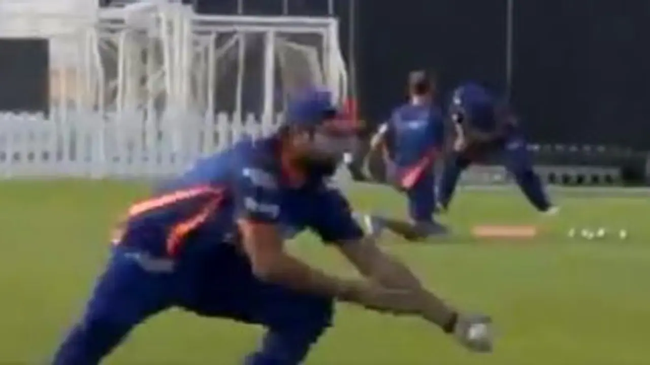 IPL 2020: Rohit Sharma grabs stunning catch in practice session IPL 2020: Rohit Sharma grabs stunning catch in practice session
