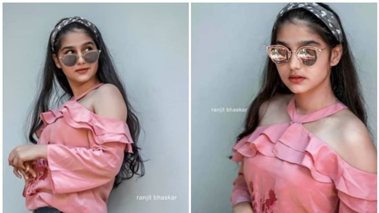 അനശ്വര രാജന്റെ ഫോട്ടോയ്ക്ക് അശ്ലീല കമന്റ്, നടിയെ പിന്തുണച്ച് ആരാധകര് അനശ്വര രാജന്റെ ഫോട്ടോയ്ക്ക് അശ്ലീല കമന്റ്, നടിയെ പിന്തുണച്ച് ആരാധകര്