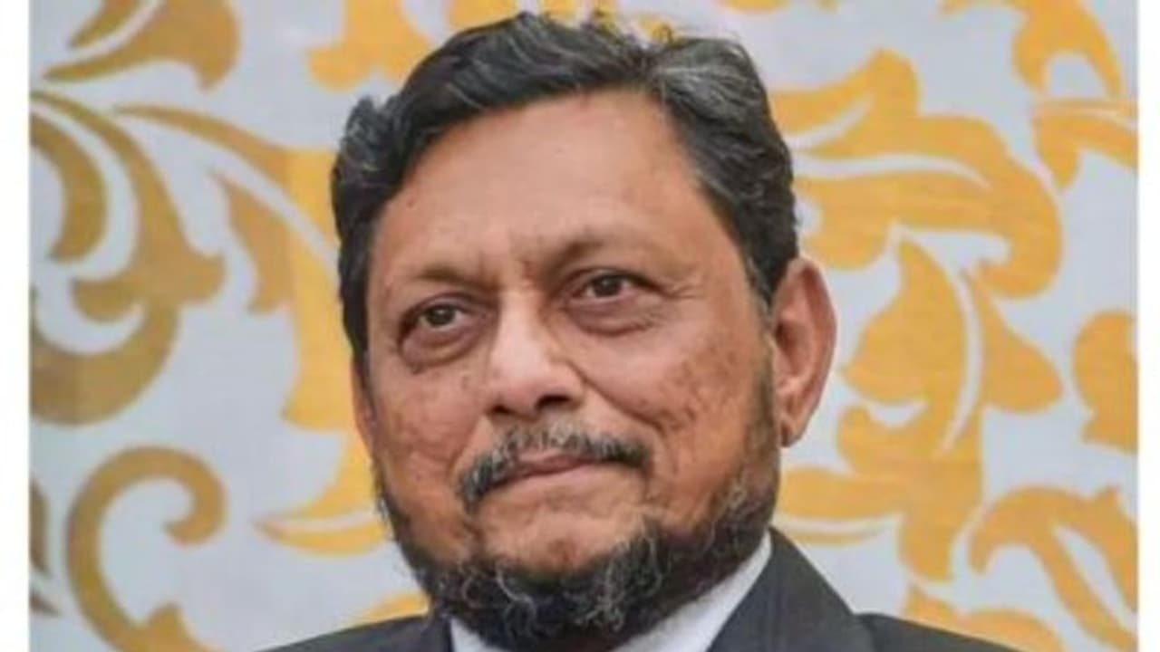 ലോക്ക്ഡൗണിൽ കേസുകൾ കെട്ടിക്കിടക്കുന്നു; മധ്യസ്ഥത സാധ്യത പരിശോധിക്കണമെന്ന് ചീഫ് ജസ്റ്റിസ് ലോക്ക്ഡൗണിൽ കേസുകൾ കെട്ടിക്കിടക്കുന്നു; മധ്യസ്ഥത സാധ്യത പരിശോധിക്കണമെന്ന് ചീഫ് ജസ്റ്റിസ്