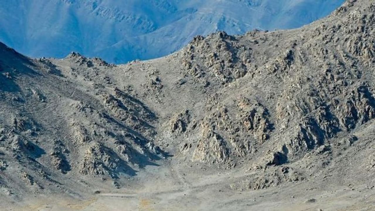 अमेरिकी अखबार का बड़ा खुलासा 15 जून को गलवान झड़प में चीन के 60 से अधिक सैनिक मारे गए अमेरिकी अखबार का बड़ा खुलासा 15 जून को गलवान झड़प में चीन के 60 से अधिक सैनिक मारे गए