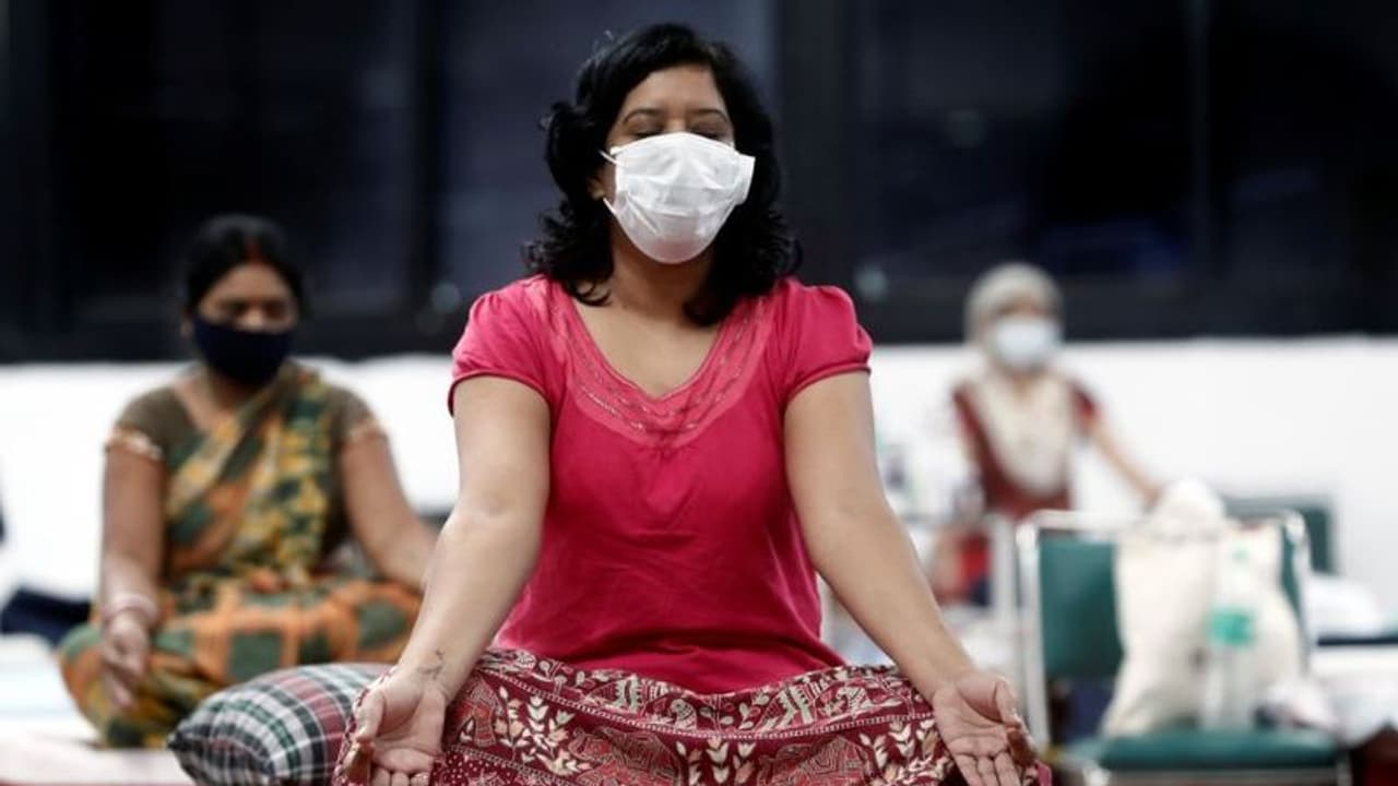 च्यवनप्राश, हल्दी वाला दूध पीएं और योगासन करें....मंत्रालय ने बताया रिकवरी के बाद का प्रोटोकॉल च्यवनप्राश, हल्दी वाला दूध पीएं और योगासन करें....मंत्रालय ने बताया रिकवरी के बाद का प्रोटोकॉल