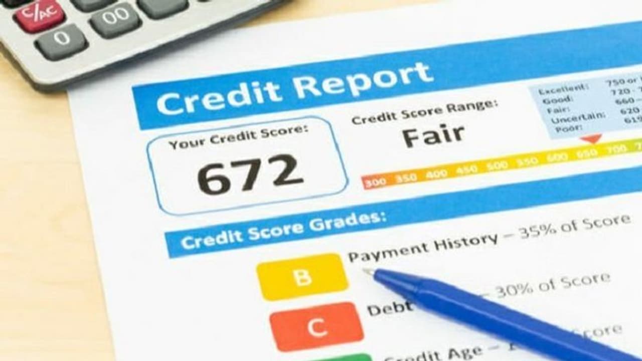 ക്രെഡിറ്റ് സ്കോറും ക്രെഡിറ്റ് റിപ്പോർട്ടും; വായ്പയെടുക്കും മുൻപ് അറിയേണ്ട കാര്യങ്ങൾ ക്രെഡിറ്റ് സ്കോറും ക്രെഡിറ്റ് റിപ്പോർട്ടും; വായ്പയെടുക്കും മുൻപ് അറിയേണ്ട കാര്യങ്ങൾ