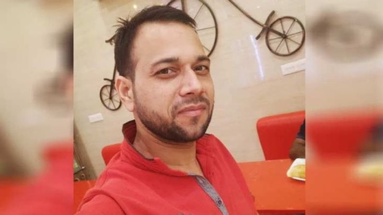 FB पर सुसाइड नोट लिख छोड़ दी दुनिया, मैं सुशांत सिंह जैसा फेमस तो नहीं जो मुझे इंसाफ मिले FB पर सुसाइड नोट लिख छोड़ दी दुनिया, मैं सुशांत सिंह जैसा फेमस तो नहीं जो मुझे इंसाफ मिले