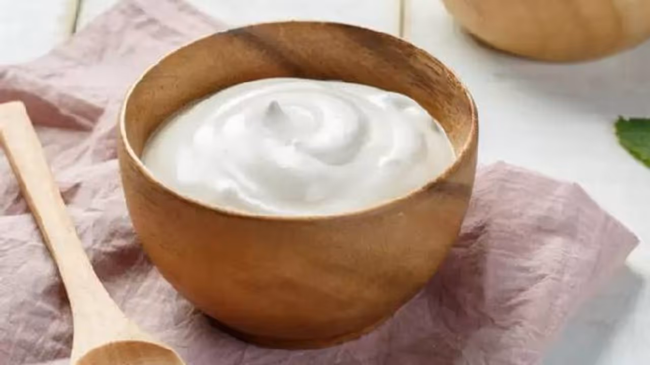 ছাঁচ ছাড়াই শুধুমাত্র কাঁচালঙ্কা দিয়ে ঘরে পেতে ফেলুন টক দই, জেনে নিন এর স্টেপ বাই স্টেপ পদ্ধতি ছাঁচ ছাড়াই শুধুমাত্র কাঁচালঙ্কা দিয়ে ঘরে পেতে ফেলুন টক দই, জেনে নিন এর স্টেপ বাই স্টেপ পদ্ধতি