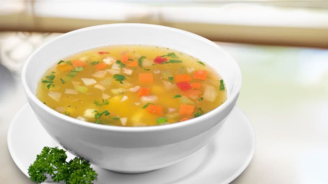 শীতে প্রতিরোধ ক্ষমতা বৃদ্ধি ও শরীর সুস্থ রাখতে, ডিনারে রাখুন স্বাস্থ্যকর ভেজ স্যুপ শীতে প্রতিরোধ ক্ষমতা বৃদ্ধি ও শরীর সুস্থ রাখতে, ডিনারে রাখুন স্বাস্থ্যকর ভেজ স্যুপ