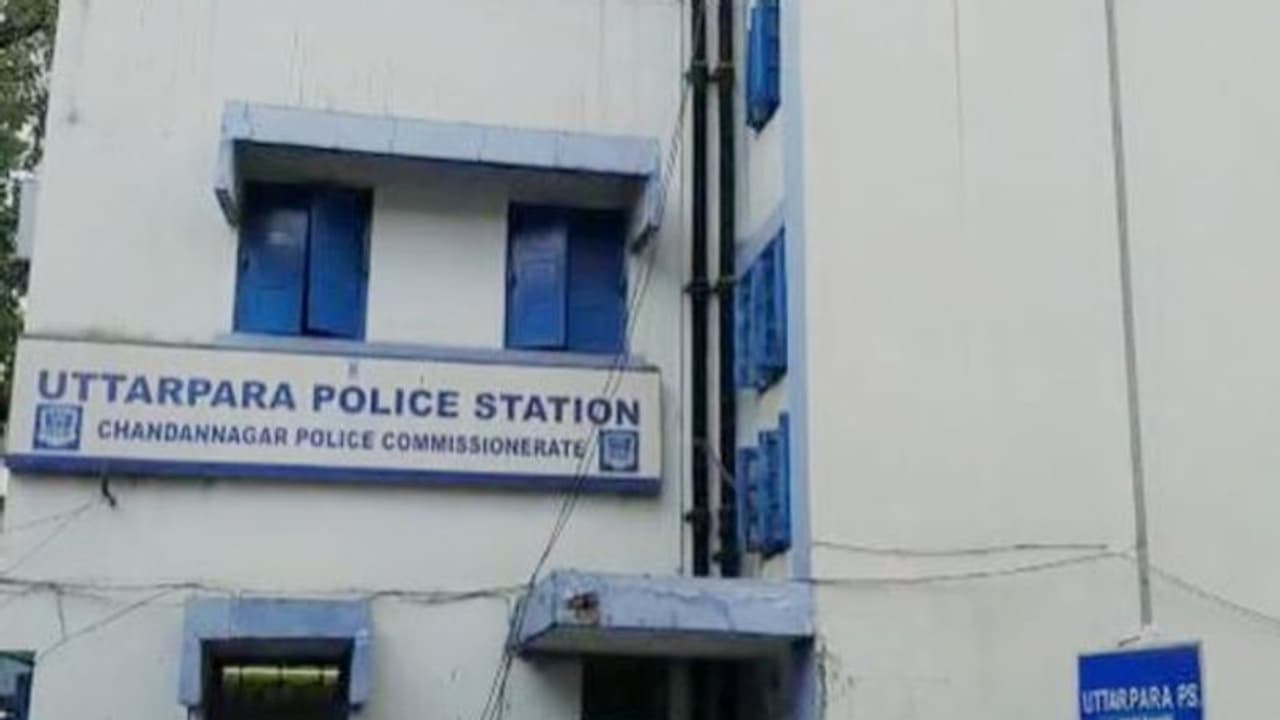 জেল থেকে ছাড়া পাওয়ার 'হেনস্থা মারধর' প্রতিবেশীদের, অপমানে আত্মঘাতী যুবক