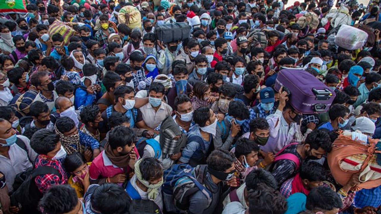 এবার ৫০ লক্ষ পেরিয়ে গেল দেশের মোট সংক্রমণ, ফের ৯০ হাজারের উপরে দৈনিক আক্রান্ত এবার ৫০ লক্ষ পেরিয়ে গেল দেশের মোট সংক্রমণ, ফের ৯০ হাজারের উপরে দৈনিক আক্রান্ত