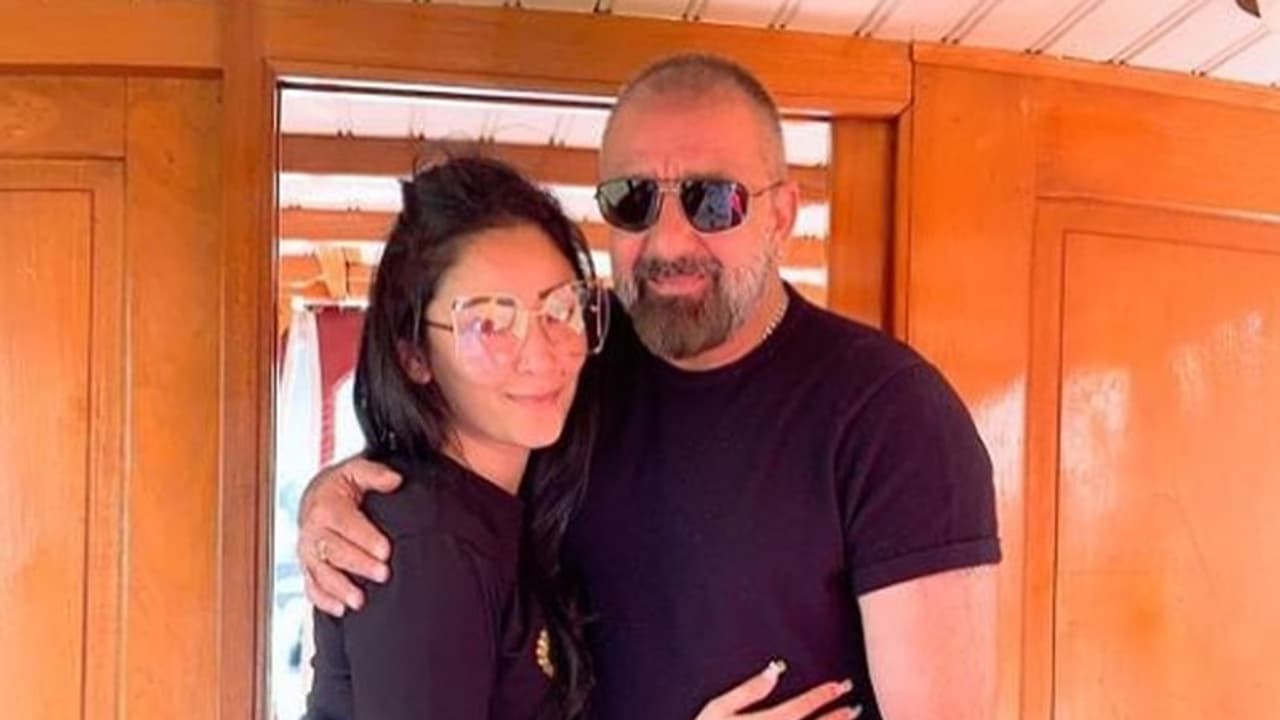 Maanayata Dutt pens down a heartfelt post for her 'Ram', Sanjay Dutt on Vijayadashami Maanayata Dutt pens down a heartfelt post for her 'Ram', Sanjay Dutt on Vijayadashami