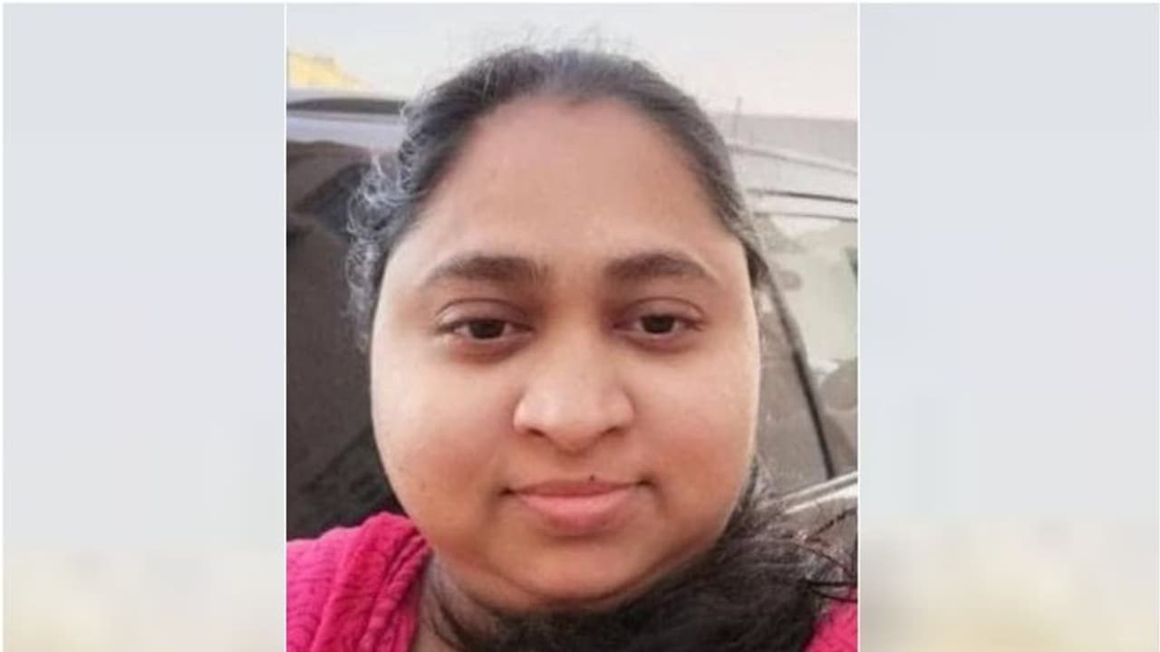 കൊവിഡ് ബാധിച്ച് പ്രവാസി മലയാളി നഴ്‌സ് മരിച്ചു