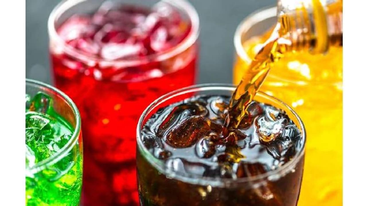 ആൺകുട്ടികൾ മധുര പാനീയങ്ങള് അമിതമായി കുടിക്കരുത് ; കാരണം ആൺകുട്ടികൾ മധുര പാനീയങ്ങള് അമിതമായി കുടിക്കരുത് ; കാരണം