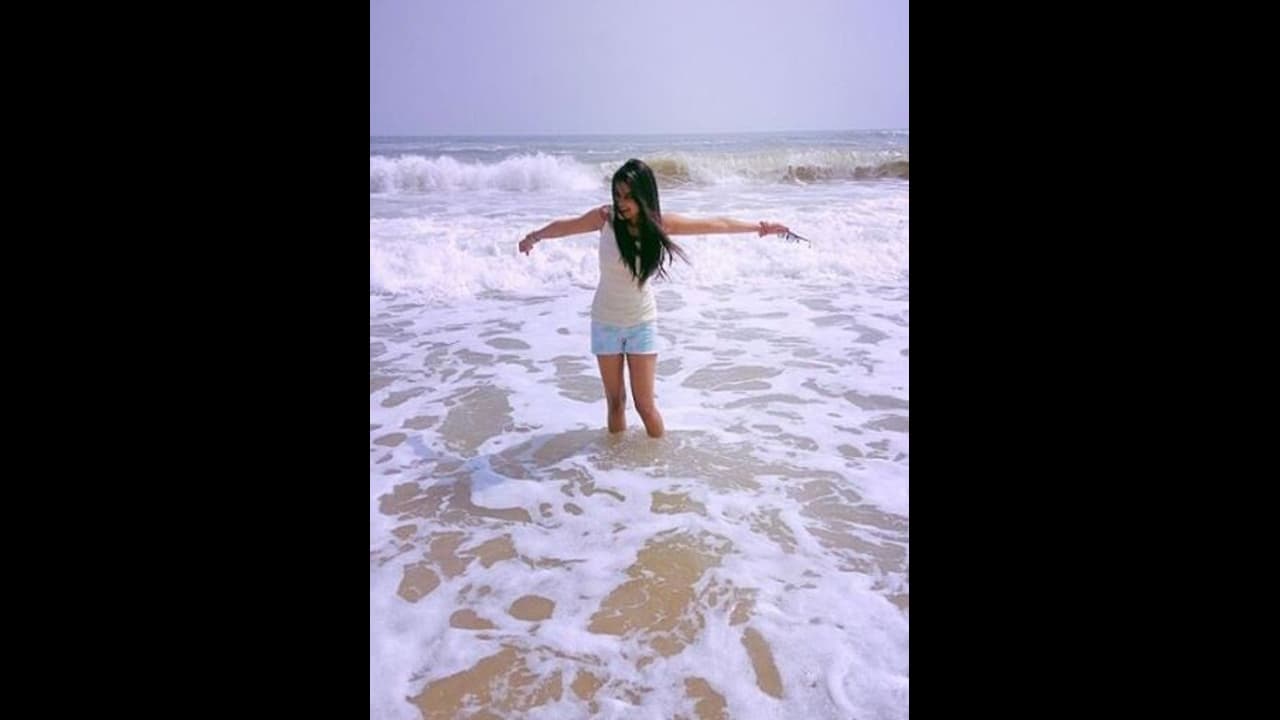 பட வாய்ப்பு கிடைக்காததால்... மீண்டும் சீரியலுக்கு வரும் பிரபல நடிகரின் மகள்..!! பட வாய்ப்பு கிடைக்காததால்... மீண்டும் சீரியலுக்கு வரும் பிரபல நடிகரின் மகள்..!!