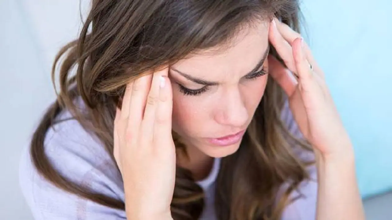മൈഗ്രേയ്ൻ ആണോ പ്രശ്നം? വീട്ടിലുണ്ട് മൂന്ന് പ്രതിവിധികൾ മൈഗ്രേയ്ൻ ആണോ പ്രശ്നം? വീട്ടിലുണ്ട് മൂന്ന് പ്രതിവിധികൾ