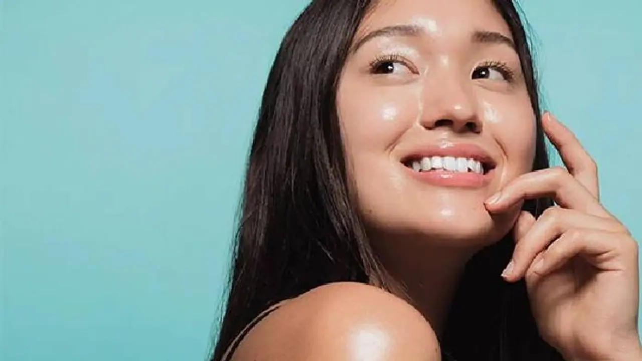 തിളക്കമുള്ള ചർമ്മത്തിനായി രാവിലെ ഈ കാര്യങ്ങൾ ചെയ്യാം... തിളക്കമുള്ള ചർമ്മത്തിനായി രാവിലെ ഈ കാര്യങ്ങൾ ചെയ്യാം...