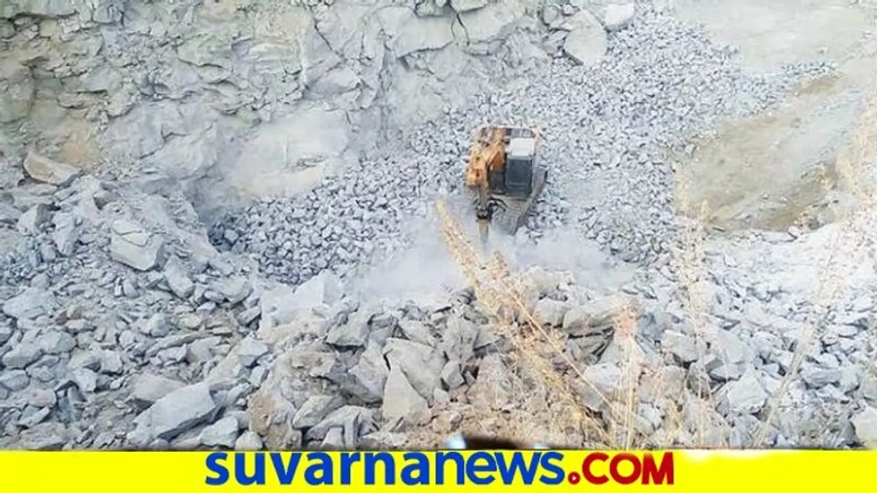 ಮತ್ತೆ ಬಳ್ಳಾರಿಯಲ್ಲಿ ಶರುವಾಗಲಿದೆ ಗಣಿಯಬ್ಬರ : ಸರ್ಕಾರಕ್ಕೆ ಬರುವ ಆದಾಯವೆಷ್ಟು..? ಮತ್ತೆ ಬಳ್ಳಾರಿಯಲ್ಲಿ ಶರುವಾಗಲಿದೆ ಗಣಿಯಬ್ಬರ : ಸರ್ಕಾರಕ್ಕೆ ಬರುವ ಆದಾಯವೆಷ್ಟು..?