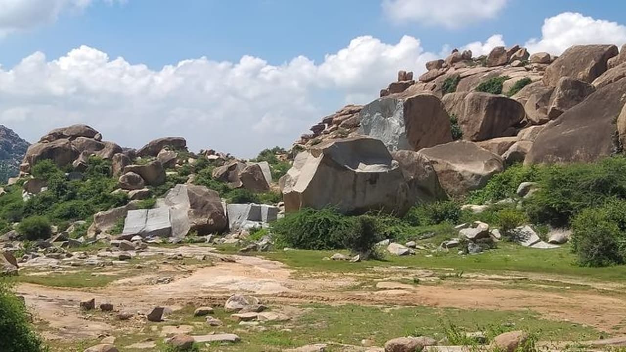 అసైన్డ్ భూములు ఇక అందుకోసమూ వాడుకోవచ్చు...జగన్ సర్కార్ కీలక నిర్ణయం అసైన్డ్ భూములు ఇక అందుకోసమూ వాడుకోవచ్చు...జగన్ సర్కార్ కీలక నిర్ణయం