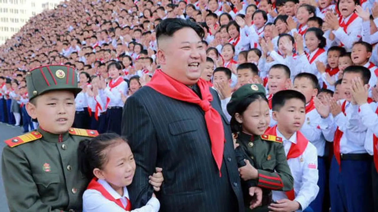 কোভিড লকডাউন আর আর্থিক নিষেধজ্ঞা, দুইয়ের চাপে কি নাজেহাল কিম জং উন কোভিড লকডাউন আর আর্থিক নিষেধজ্ঞা, দুইয়ের চাপে কি নাজেহাল কিম জং উন