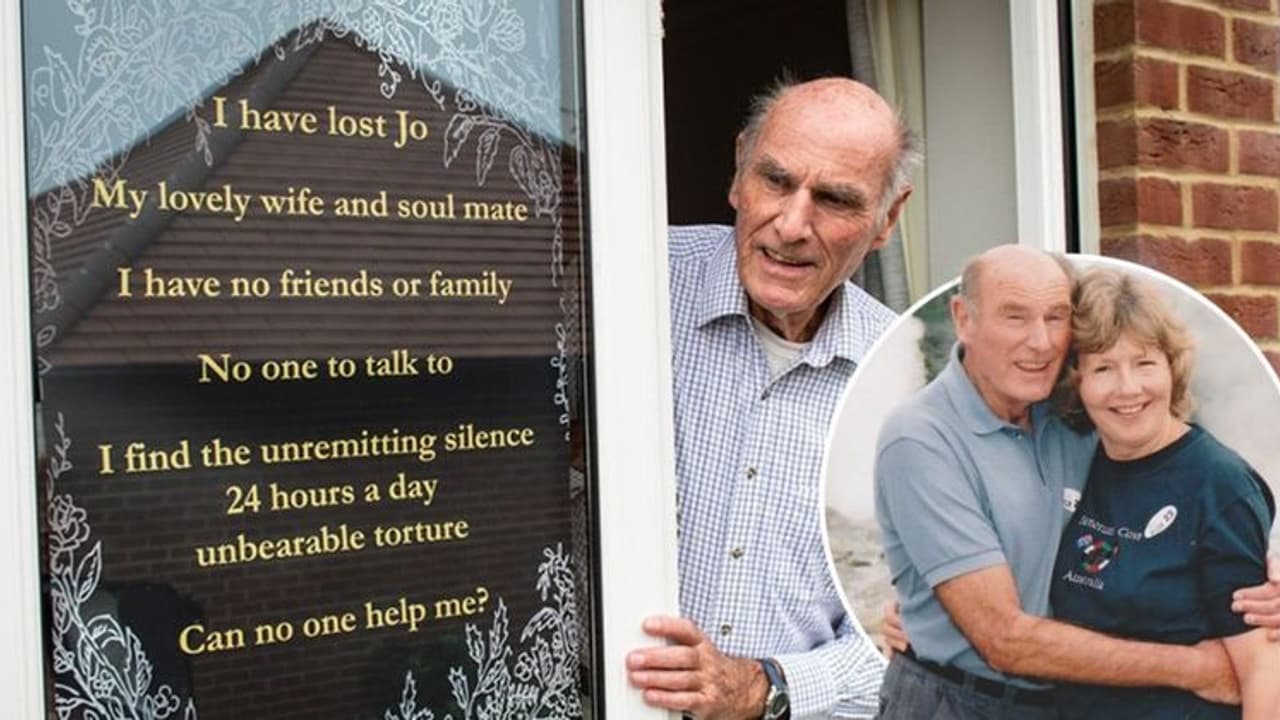 75 ാം വയസ്സിൽ താൻ 'ഒറ്റയ്ക്കായിപ്പോയി' എന്ന് പോസ്റ്ററൊട്ടിച്ച ടോണിയെത്തേടി സൗഹൃദങ്ങളുടെ പെരുമഴ 75 ാം വയസ്സിൽ താൻ 'ഒറ്റയ്ക്കായിപ്പോയി' എന്ന് പോസ്റ്ററൊട്ടിച്ച ടോണിയെത്തേടി സൗഹൃദങ്ങളുടെ പെരുമഴ