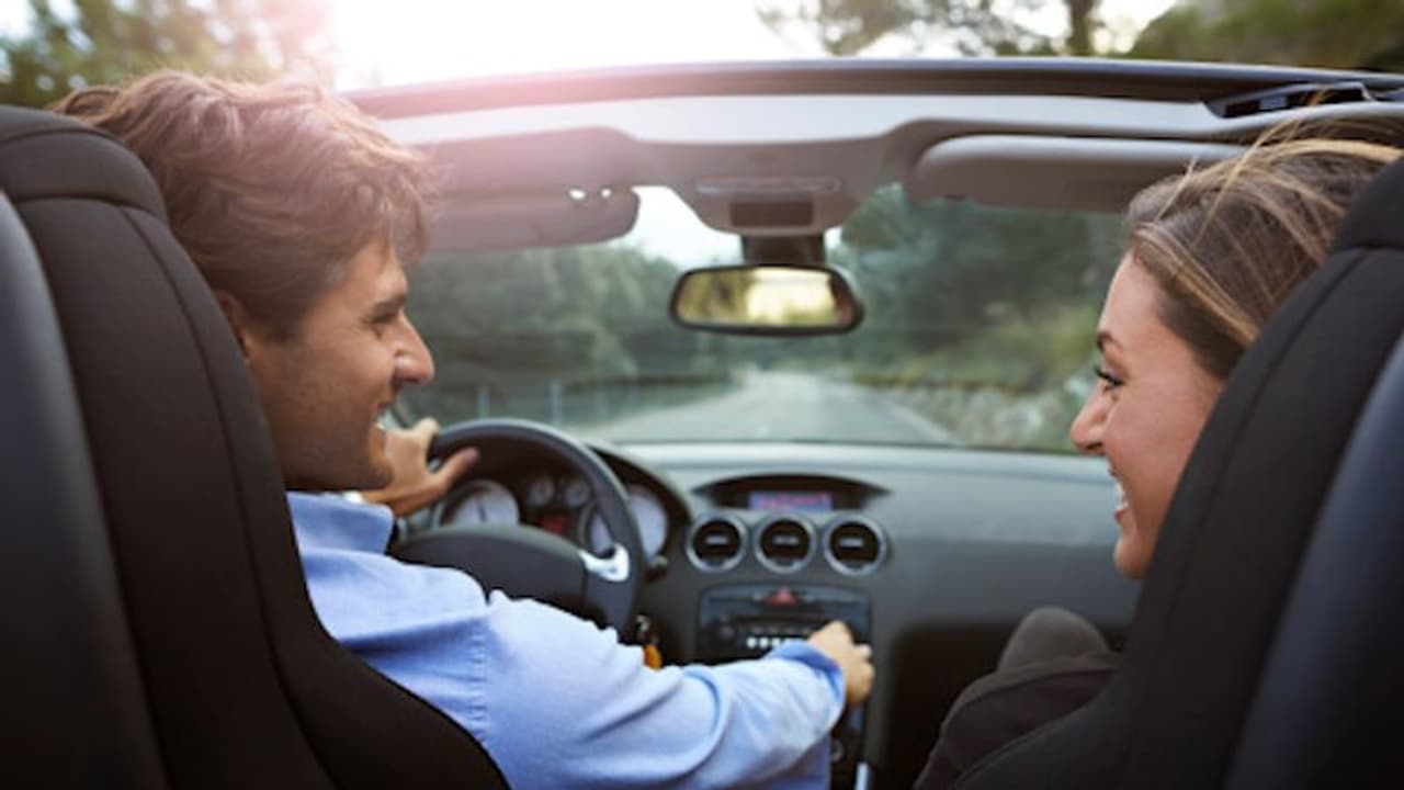  మతిమరుపు...రోడ్ ట్రిప్ లో భార్యను మధ్యలో వదిలేసిన భర్త...!