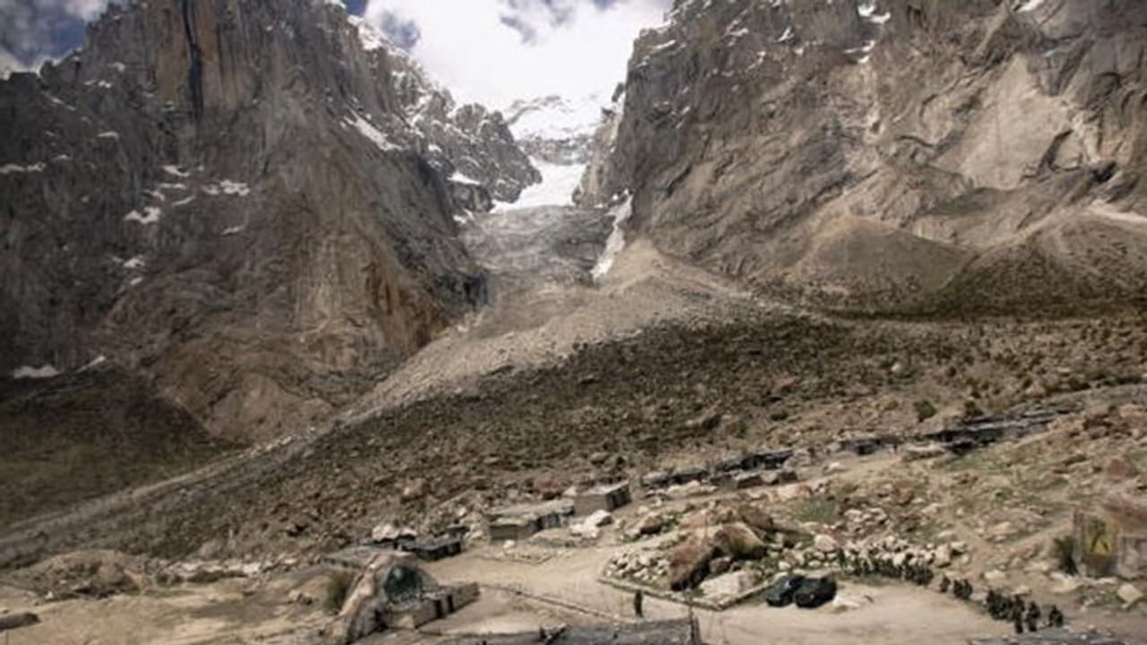 अरुणाचल क्षेत्र से इंडियन आर्मी के दो जवान लापता, दो सप्ताह पहले अचानक से गायब हो गए थे दोनों सैनिक अरुणाचल क्षेत्र से इंडियन आर्मी के दो जवान लापता, दो सप्ताह पहले अचानक से गायब हो गए थे दोनों सैनिक