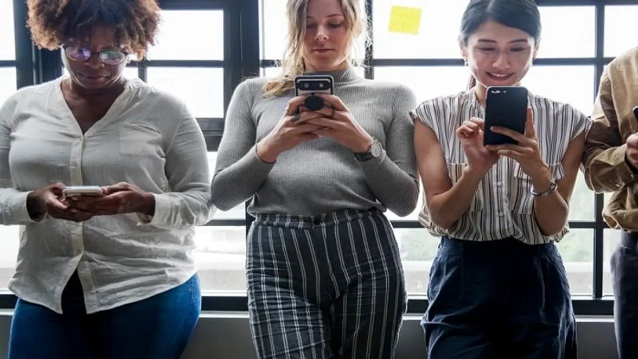 ఆండ్రాయిడ్ యూజర్లు అలర్ట్.. మీ స్మార్ట్ఫోన్లో ఈ యాప్స్ వెంటనే డిలిట్ చేయండి.. ఆండ్రాయిడ్ యూజర్లు అలర్ట్.. మీ స్మార్ట్ఫోన్లో ఈ యాప్స్ వెంటనే డిలిట్ చేయండి..