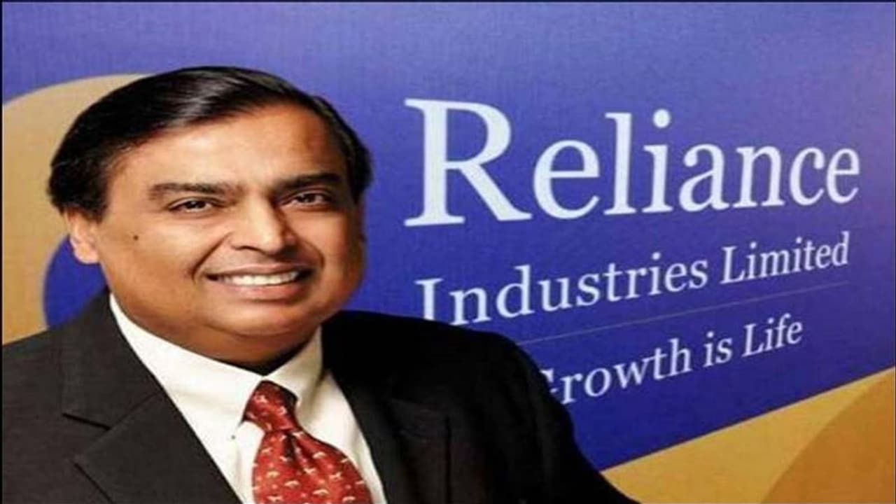 RIL 16 लाख करोड़ का मार्केट कैप पार करने वाली बनी पहली कंपनी, 6 महीने में निवेशकों को मिला 173 फीसदी रिटर्न RIL 16 लाख करोड़ का मार्केट कैप पार करने वाली बनी पहली कंपनी, 6 महीने में निवेशकों को मिला 173 फीसदी रिटर्न