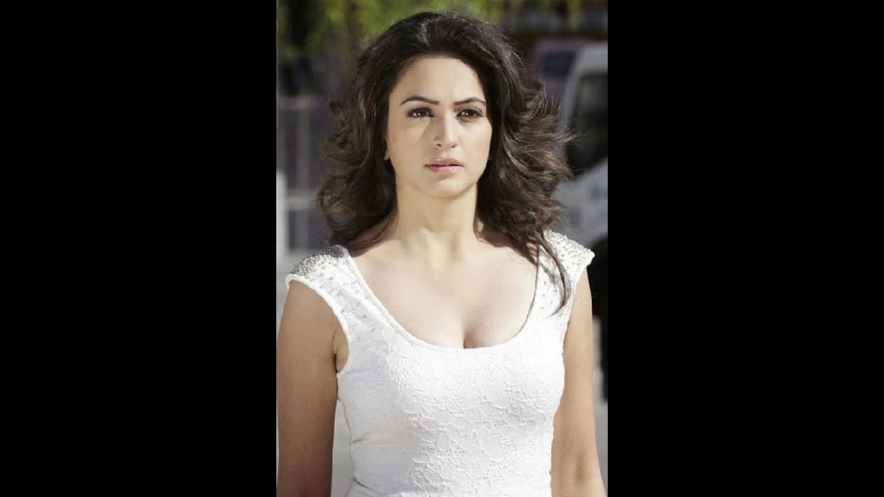 రెండు రోజులు నరకం..మాలాంటి పరిస్థితి ఎవరికీ రావద్దుః పవన్ హీరోయిన్ కృతి కర్బందా రెండు రోజులు నరకం..మాలాంటి పరిస్థితి ఎవరికీ రావద్దుః పవన్ హీరోయిన్ కృతి కర్బందా