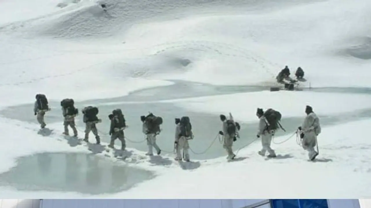 শীতকালেও লাদাখে যুদ্ধে করতে তৈরি ভারত, চিনা প্রতিবেদনের পর উত্তাপ ভারতীয় সেনা শিবিরে শীতকালেও লাদাখে যুদ্ধে করতে তৈরি ভারত, চিনা প্রতিবেদনের পর উত্তাপ ভারতীয় সেনা শিবিরে