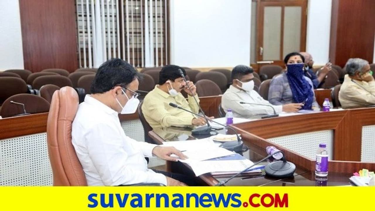 ಉನ್ನತ ಶಿಕ್ಷಣ ಕ್ಷೇತ್ರದಲ್ಲಿ ಸುಧಾರಣೆ: ವರ್ಗಾವಣೆ ನೀತಿ ಬದಲಿಸಲು ಡಿಸಿಎಂ ದಿಟ್ಟ ಹೆಜ್ಜೆ ಉನ್ನತ ಶಿಕ್ಷಣ ಕ್ಷೇತ್ರದಲ್ಲಿ ಸುಧಾರಣೆ: ವರ್ಗಾವಣೆ ನೀತಿ ಬದಲಿಸಲು ಡಿಸಿಎಂ ದಿಟ್ಟ ಹೆಜ್ಜೆ