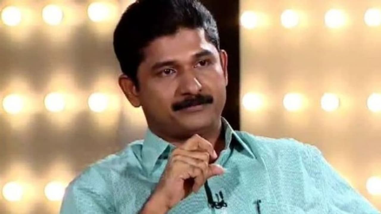 'വിശ്വാസികളുടെ ശ്രീരാമൻ അപഹരിക്കപ്പെട്ടു'; കുറിപ്പുമായി എം സ്വരാജ് 'വിശ്വാസികളുടെ ശ്രീരാമൻ അപഹരിക്കപ്പെട്ടു'; കുറിപ്പുമായി എം സ്വരാജ്