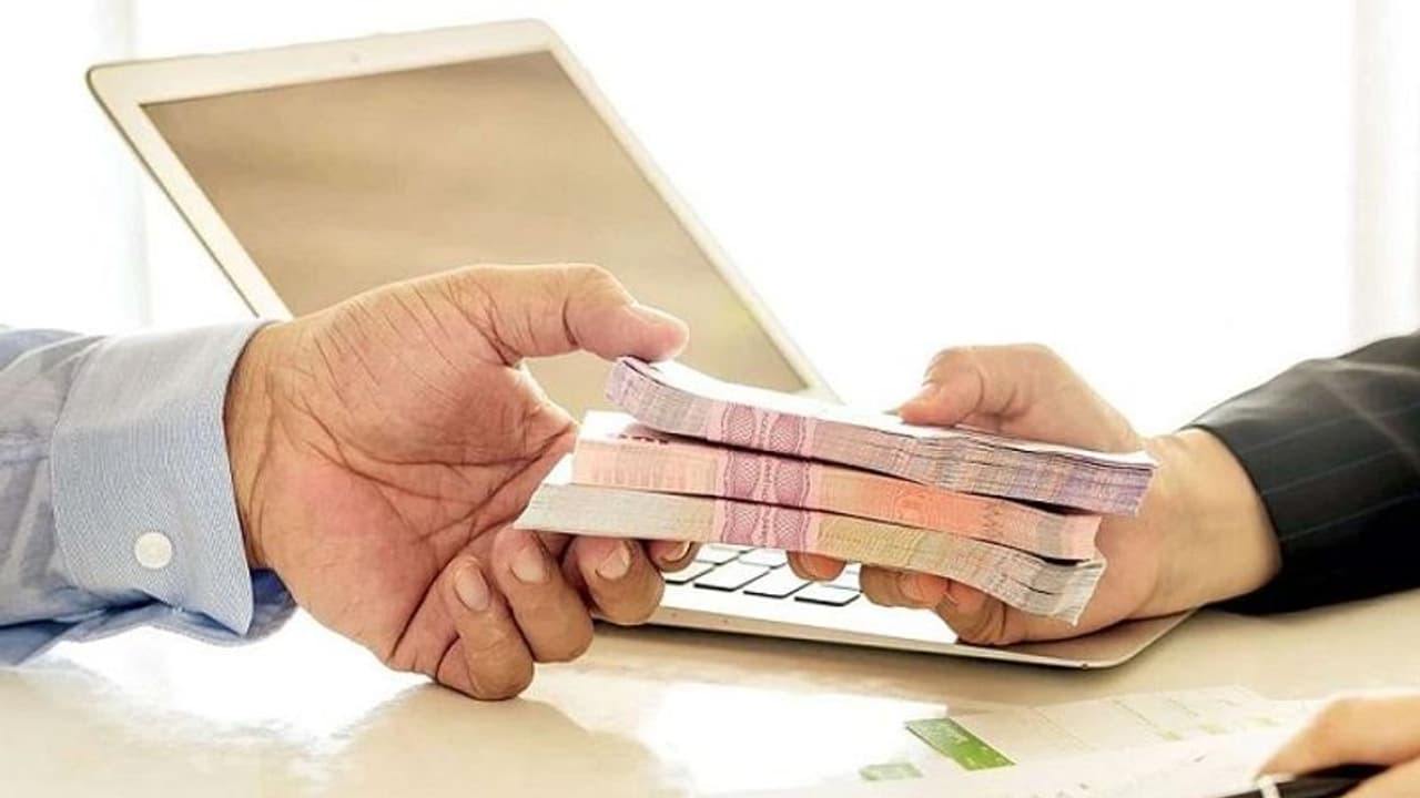 സ്ഥിര നിക്ഷേപത്തിന് മാത്രമല്ല, സേവിംഗ്സ് അക്കൗണ്ടിനും മികച്ച പലിശ; നിരക്കുകള് ഉയർത്തി ഈ ബാങ്ക് സ്ഥിര നിക്ഷേപത്തിന് മാത്രമല്ല, സേവിംഗ്സ് അക്കൗണ്ടിനും മികച്ച പലിശ; നിരക്കുകള് ഉയർത്തി ഈ ബാങ്ക്