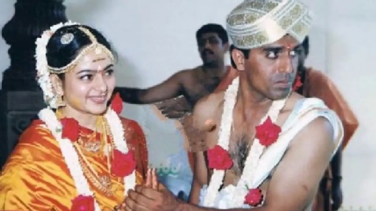 இறந்து 20 வருஷம் ஆச்சு.. ஆனா ரசிகர்கள் மனதில் இவங்க தான் குயின்... நடிகை சௌந்தர்யாவின் திருமண வீடியோ.. இறந்து 20 வருஷம் ஆச்சு.. ஆனா ரசிகர்கள் மனதில் இவங்க தான் குயின்... நடிகை சௌந்தர்யாவின் திருமண வீடியோ..