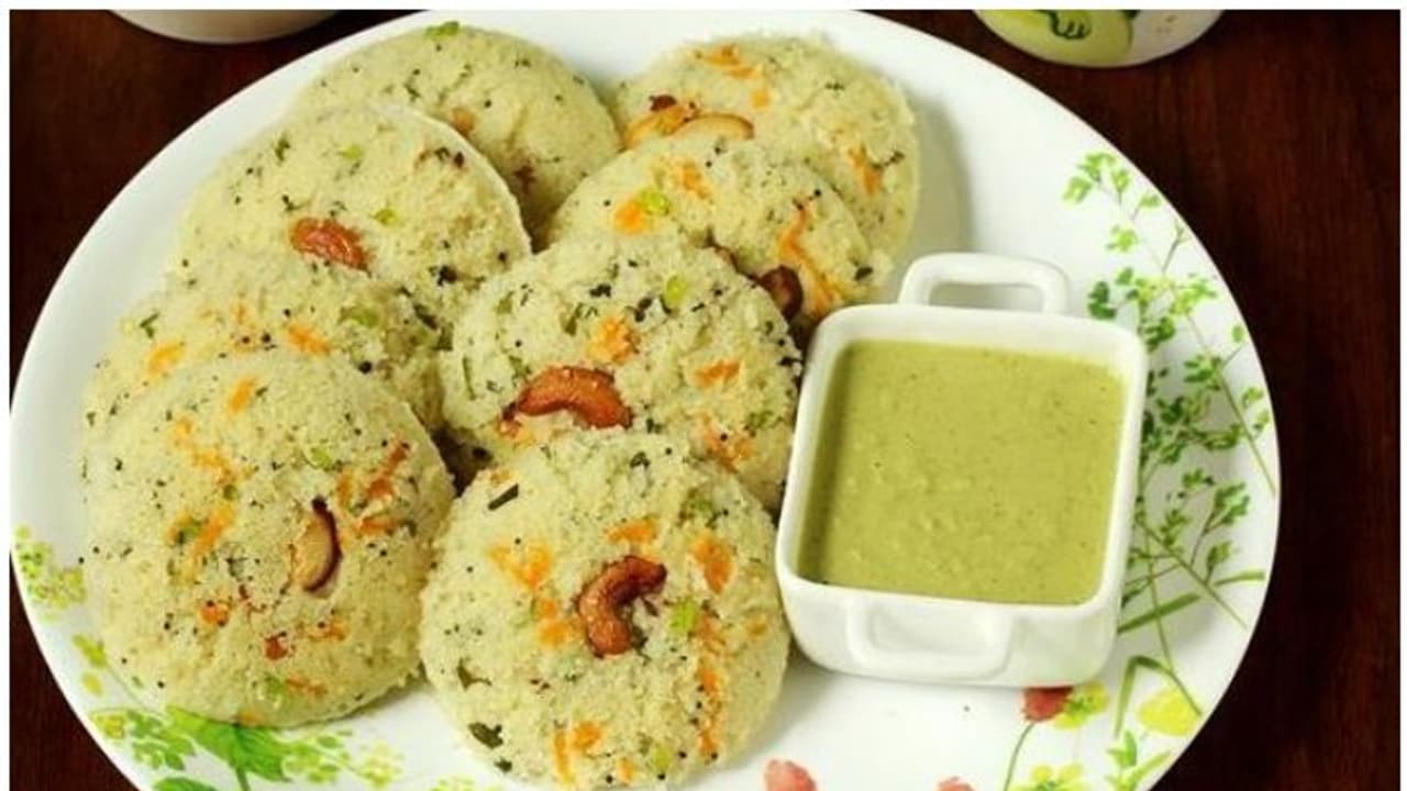 പ്രഭാതഭക്ഷണത്തിന് സോഫ്റ്റ് റവ ഇഡ്ഡലി ഉണ്ടാക്കിയാലോ... പ്രഭാതഭക്ഷണത്തിന് സോഫ്റ്റ് റവ ഇഡ്ഡലി ഉണ്ടാക്കിയാലോ...