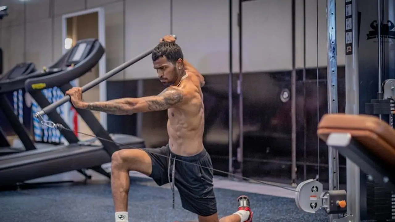 'Step forward' Hardik Pandya's latest workout video is sure to inspire fitness freaks 'Step forward' Hardik Pandya's latest workout video is sure to inspire fitness freaks