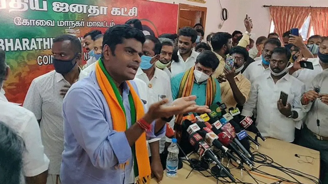 தமிழகத்தில் பெண்களுக்கு எதிரான குற்றங்கள் அதிகரித்துவிட்டது.. திமுகவை வம்பிழுத்த பாஜக அண்ணாமலை. தமிழகத்தில் பெண்களுக்கு எதிரான குற்றங்கள் அதிகரித்துவிட்டது.. திமுகவை வம்பிழுத்த பாஜக அண்ணாமலை.