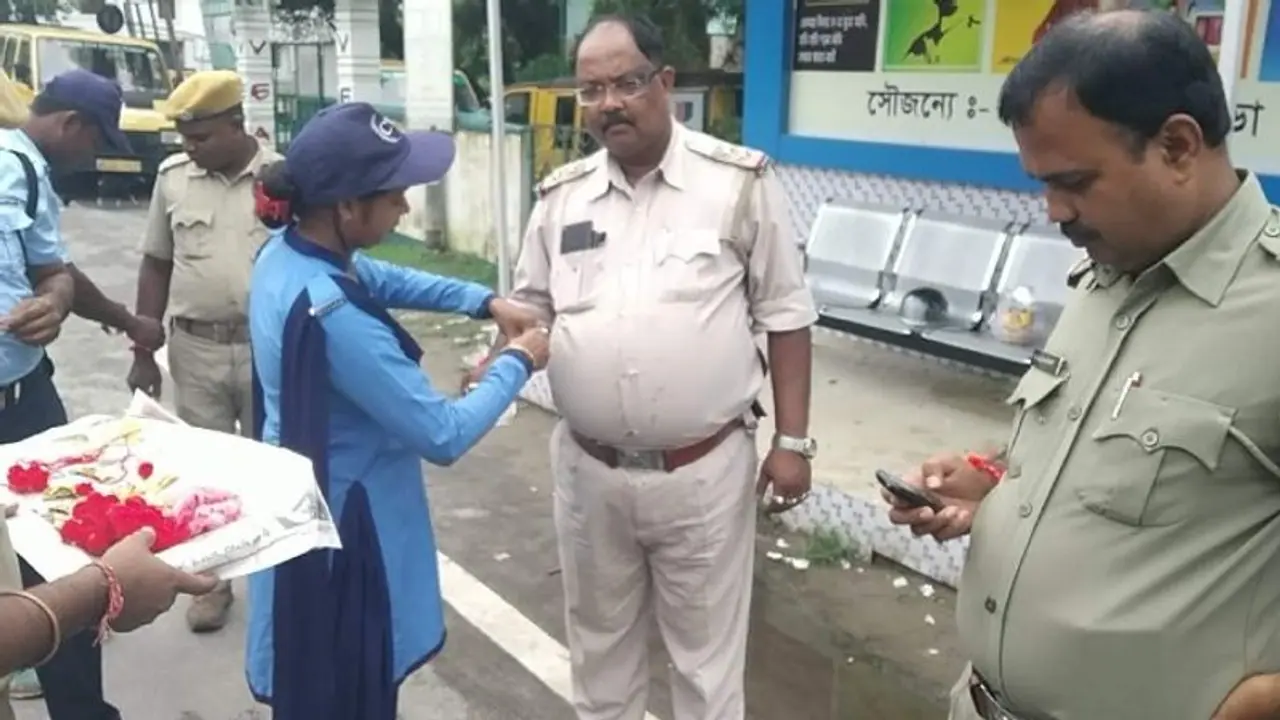 পরকীয়ায় বিপদ, লাগাতার 'ব্ল্যাকমেল' প্রেমিকার, আত্মঘাতী পুলিশ আধিকারিক পরকীয়ায় বিপদ, লাগাতার 'ব্ল্যাকমেল' প্রেমিকার, আত্মঘাতী পুলিশ আধিকারিক