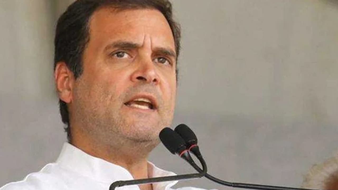 कांग्रेस जिन बिलों को बता रही किसान विरोधी...उन्हीं की तरफदारी करते दिखे राहुल, 6 साल पुराना वीडियो वायरल कांग्रेस जिन बिलों को बता रही किसान विरोधी...उन्हीं की तरफदारी करते दिखे राहुल, 6 साल पुराना वीडियो वायरल