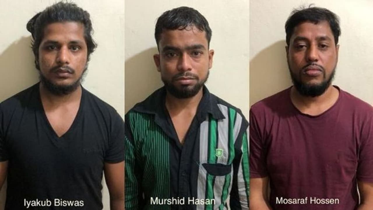 WB: Al Qaeda militants prepare explosives jackets out of readily available items; plot attacks on troops