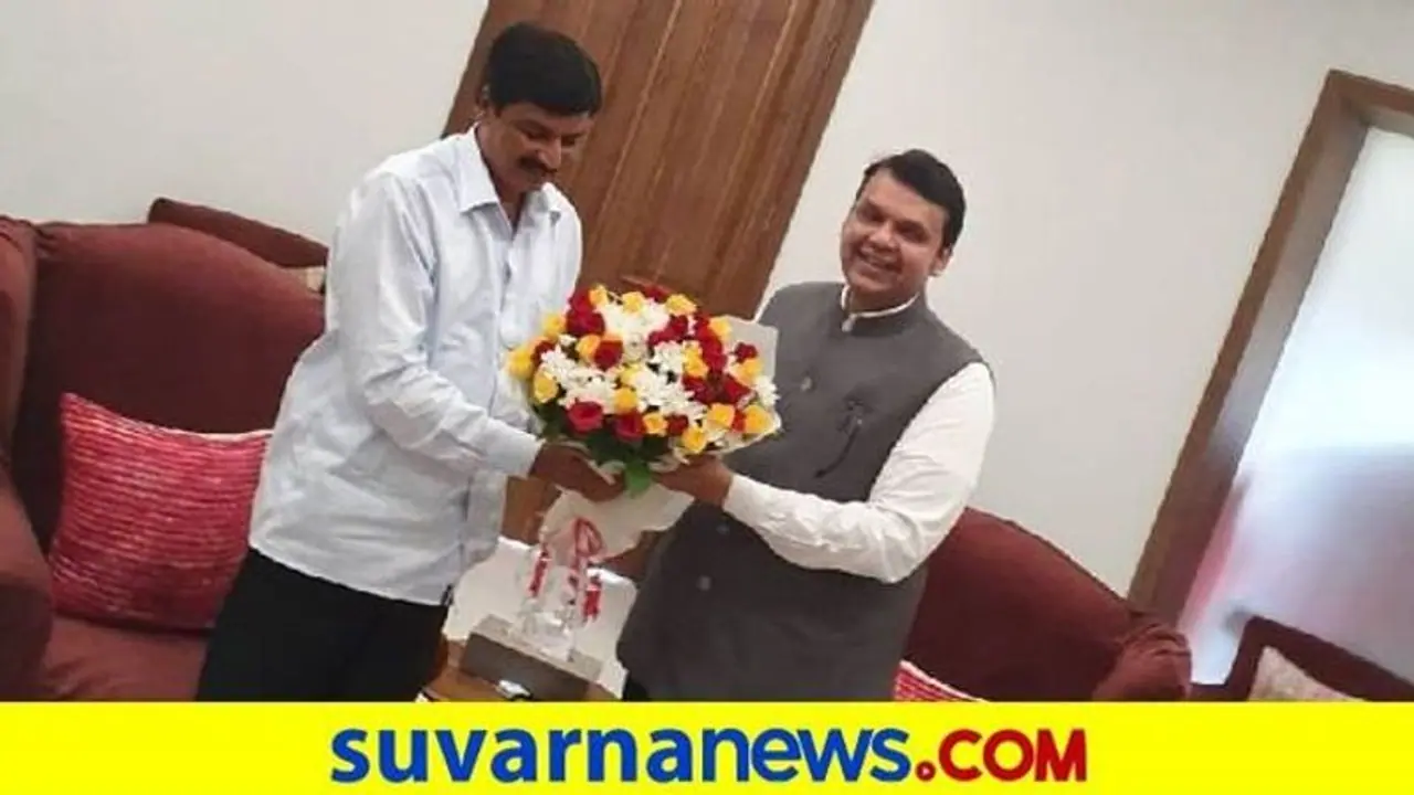 ಫಡ್ನವಿಸ್ ಜೊತೆ ಗೌಪ್ಯ ಭೇಟಿ ಹಿಂದಿನ ರಹಸ್ಯ ಬಿಚ್ಚಿಟ್ಟ ರಮೇಶ್ ಜಾರಕಿಹೊಳಿ ಫಡ್ನವಿಸ್ ಜೊತೆ ಗೌಪ್ಯ ಭೇಟಿ ಹಿಂದಿನ ರಹಸ್ಯ ಬಿಚ್ಚಿಟ್ಟ ರಮೇಶ್ ಜಾರಕಿಹೊಳಿ