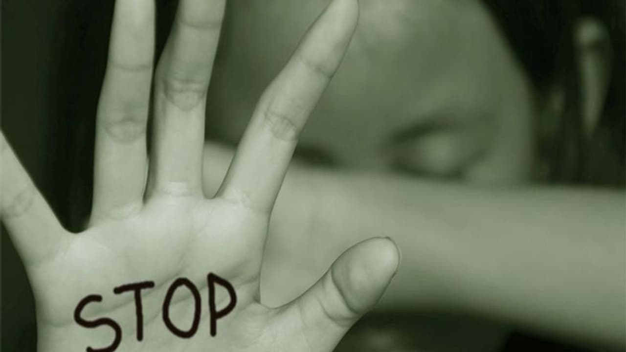 ఘోరం : ఇద్దరు బాలికలపై 8మంది సామూహిక అత్యాచారం.. ఒకరి పరిస్థితి విషమం..