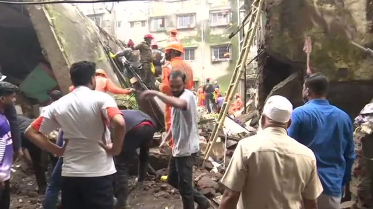 Maharashtra: Bhiwandi building collapse claims 20 lives, child among those rescued